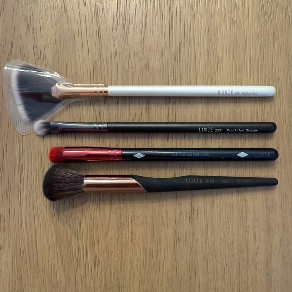 Luxie Assorted Makeup Brush Set of 4 - Picture 1 of 4